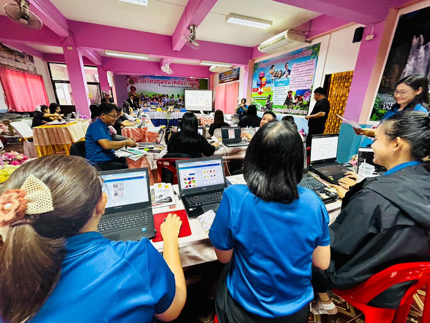14. โครงการการพัฒนาบอร์ดเกมการเรียนรู้ เพื่อส่งเสริมคุณลักษณะอันพึงประสงค์ของผู้เรียนตามบริบทโรงเรียน ภายใต้โครงการพัฒนาคุณภาพการศึกษาและการพัฒนาท้องถิ่นโดยมีสถาบันอุดมศึกษาเป็นพี่เลี้ยงเครือข่ายเพื่อการพัฒนาอุดมศึกษา